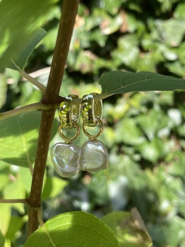Keshi parels aanhangers